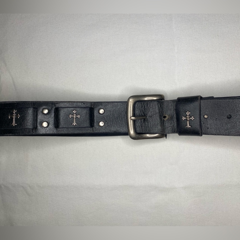Vera Pelle Leather Belt with Silver Crosses Women’s Large